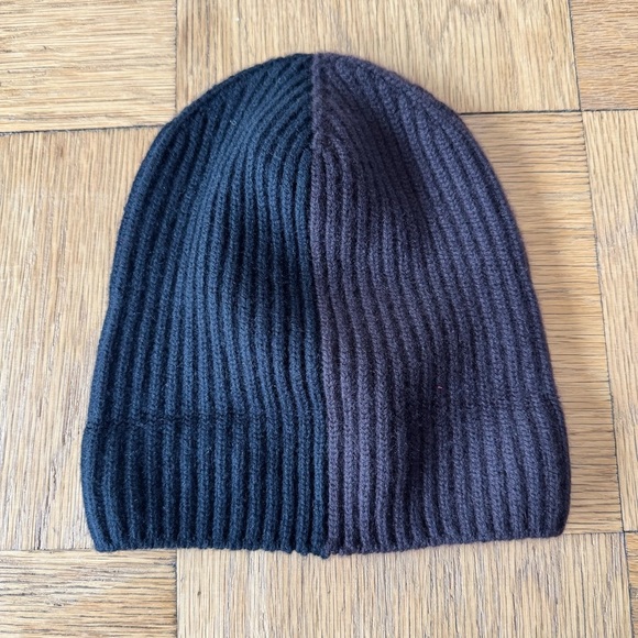 Begg x Co Cashmere Beanie Hat Black Brown Ribbed Knit Made in Scotland - Picture 2 of 7